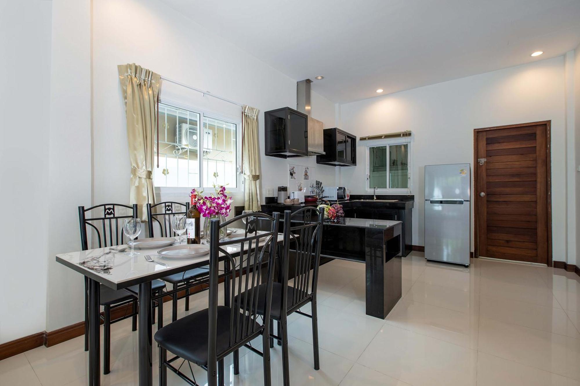 Family 2Br Villa Lancelot 3 With Jacuzzi Pool, Just 10 Min Drive Naiharn And Rawai Ban Saiyuan Екстер'єр фото